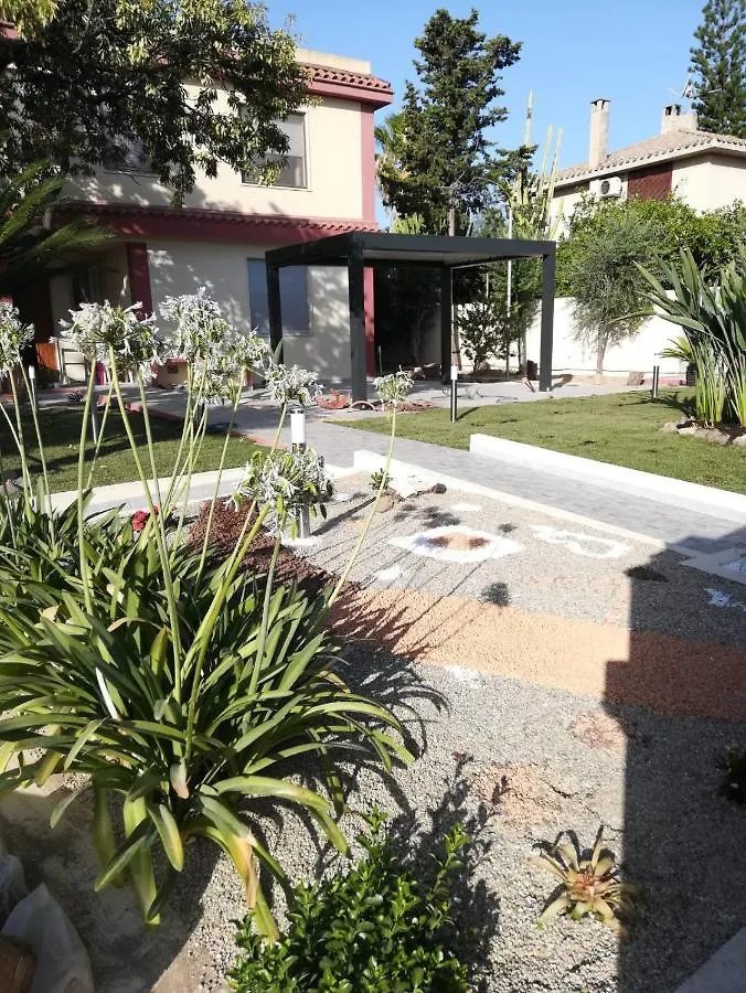 Bed & Breakfast Bed&Breakfast Villa Nora Quartu SantʼElena Italië
